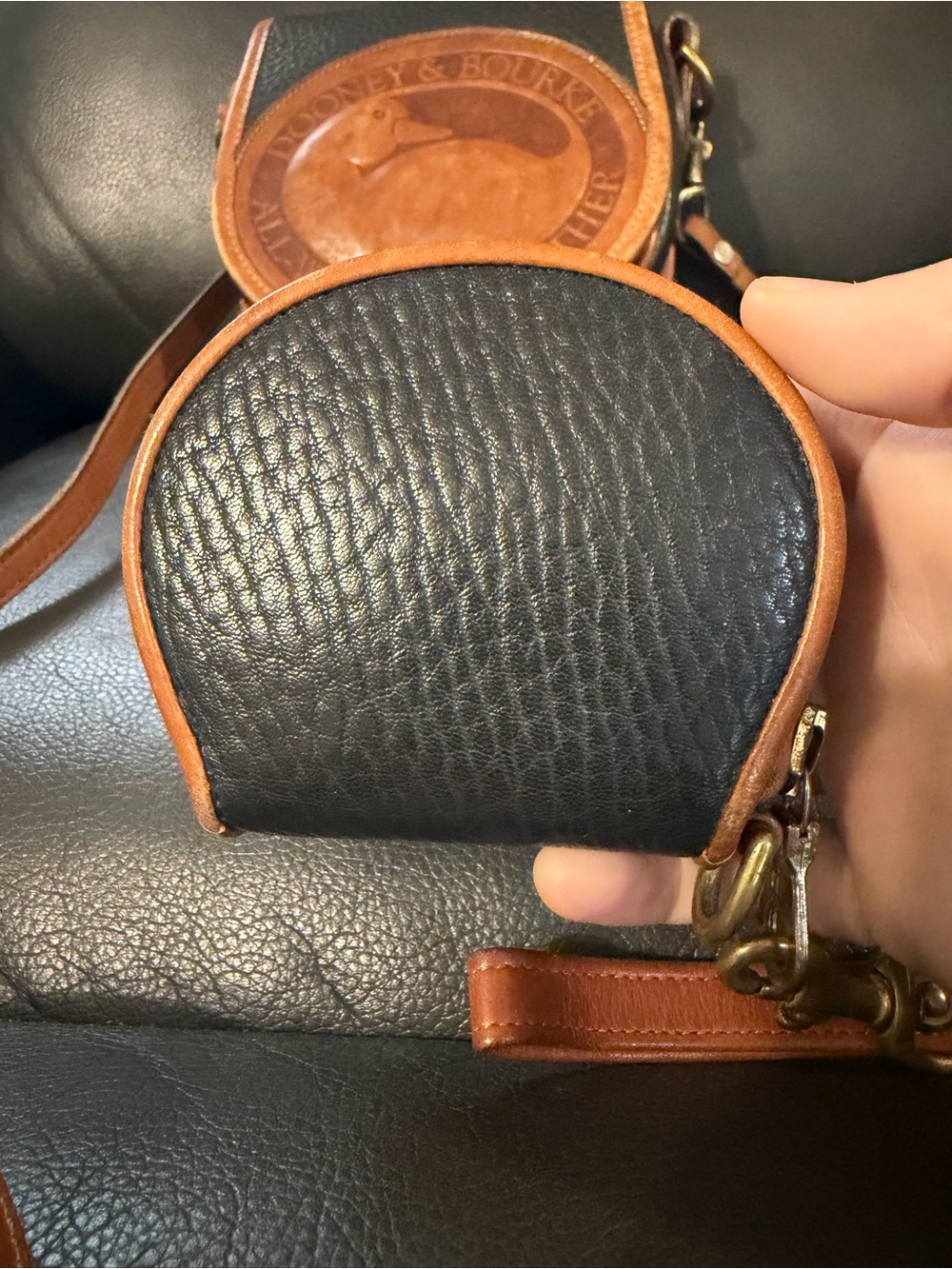 Dooney & Bourke Big Duck Crossbody With Matching Coin Purse - Picture 3 of 15